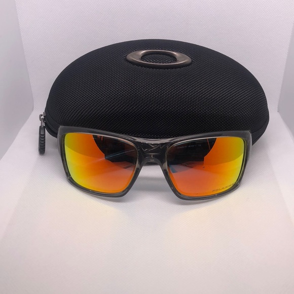 Oakley Other - 😎 Oakley Polarized Men’s Sunglasses Lightly Used 😎 Case Included 😎